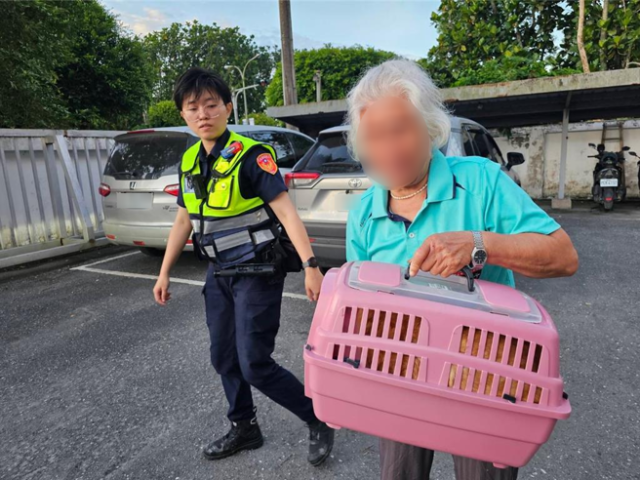 台灣新聞通訊社-花蓮堰塞湖撤離爆走失！聰明橘貓「自己去警局報案」