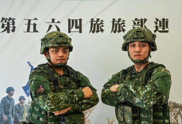 台灣新聞通訊社-【立即備戰操演Day3】昔日風災獲救 564旅兄弟檔齊心操演護家園