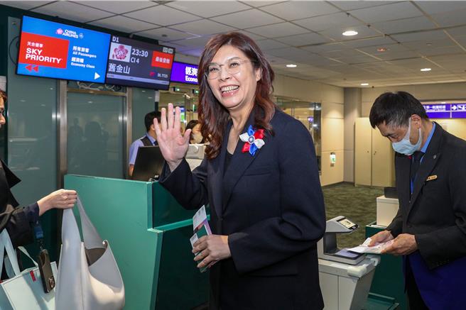 台灣新聞通訊社-鄭麗文率團訪美深夜啟程 會見川普?坦言可能性不高