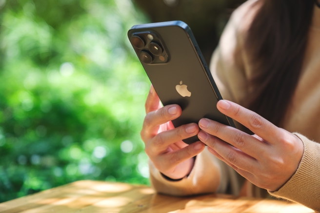台灣新聞通訊社-iPhone省電開勿擾沒用 專家改按「內建功能」 續航力有感