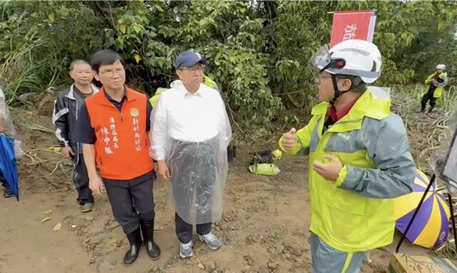 台灣新聞通訊社-男子巡視菜園失聯尋獲遺體 新竹縣豪雨釀災2死1失聯
