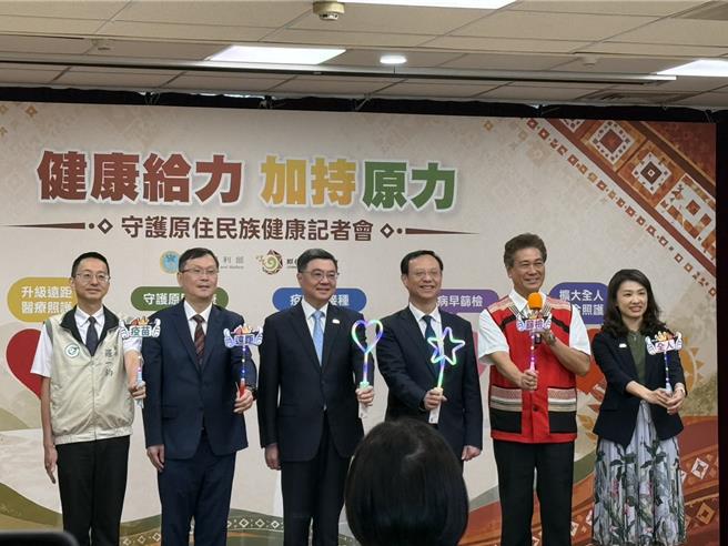 台灣新聞通訊社-居家癌症治療卡關沒保險費 石崇良喊話業者改保單