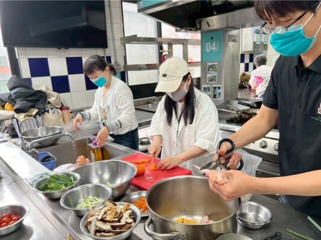 台灣新聞通訊社-從市場到生質能中心 桃園環保局打造「永續食代」暑期營