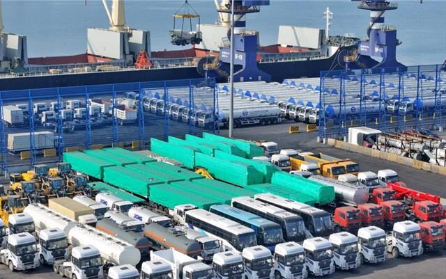 台灣新聞通訊社-南下貨車「集體偏航河南」 21車凍貨遭查扣拍賣掀質疑