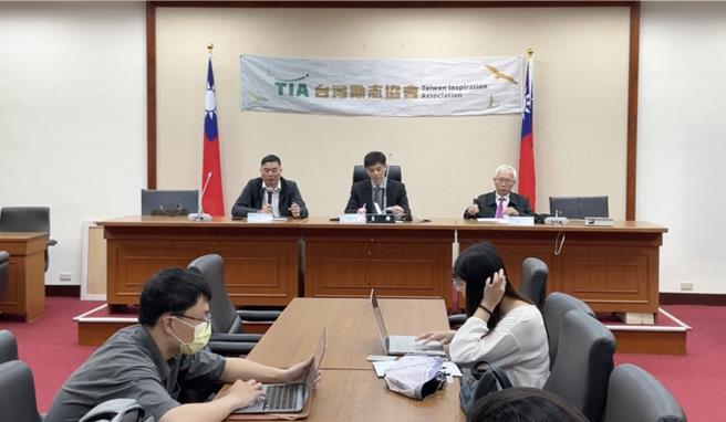 台灣新聞通訊社-晚安快評》當民進黨神主牌相繼倒下（孫家瑞）