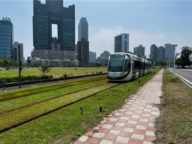 台灣新聞通訊社-高雄輕軌導入IoT智慧水潤滑技術 強化彎道降噪兼環境永續