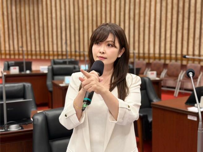 台灣新聞通訊社-賴瑞隆封鎖網友、衛生局隱藏700則留言 藍營怒批搞一言堂