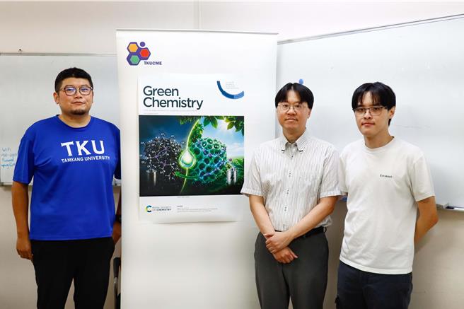 台灣新聞通訊社-淡江大學研發安全環保的鋰電池材料 登國際頂尖期刊封面