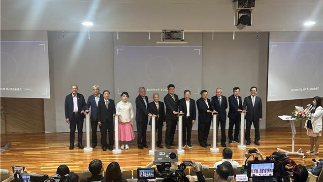 台灣新聞通訊社-北科大愛心獎成立 公益人文結合AI教育打造社會關懷平台
