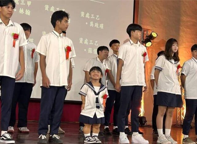 台灣新聞通訊社-身高100公分！布農女孩逆襲罕病奪全國特優 畢業錄取高師大