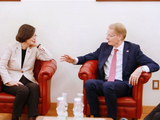 台灣新聞通訊社-走進義大利參議院！副議長親自接待　蔡英文：台義之間正在一步一步深化