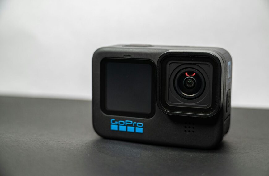 台灣新聞通訊社-GoPro爆破產危機！天價記憶體成「最後稻草」 發布營運示警股價一度慘跌