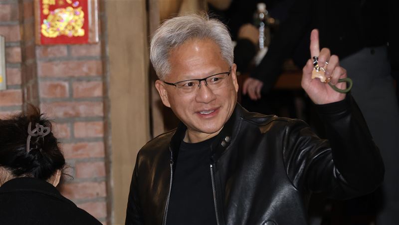 台灣新聞通訊社-黃仁勳曝徵才關鍵!親揭「最重視條件」 網友炸鍋:無情點出殘酷現實