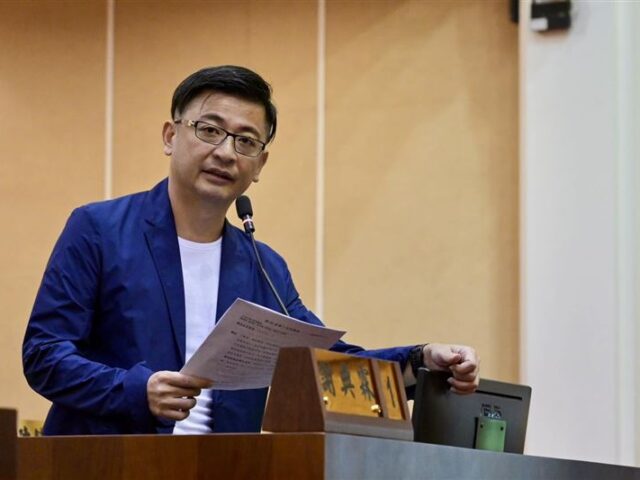 台灣新聞通訊社-動土典禮頻出包！謝典霖「2舉」挨轟　認酒意未退：酒量要檢討