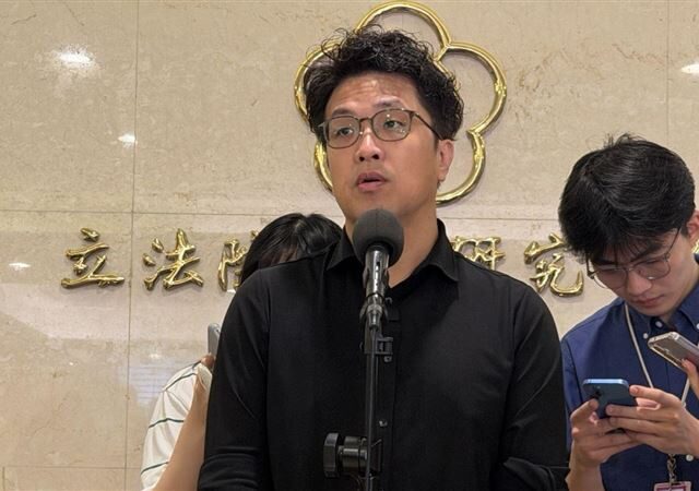 台灣新聞通訊社-社子島攻防！遭蔣萬安酸「不是很了解」　沈伯洋：故意迴避話題是蔣萬安