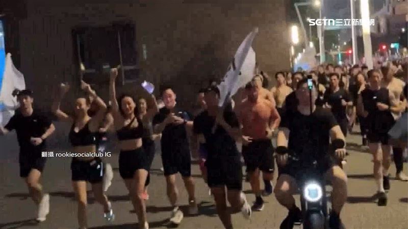 台灣新聞通訊社-信義新亂象?百人「社交跑團」占人行道惹民怨