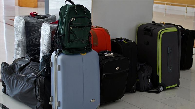 台灣新聞通訊社-毒販合夥地勤「拿旅客行李運毒」多人無辜被逮！專家教2招自保