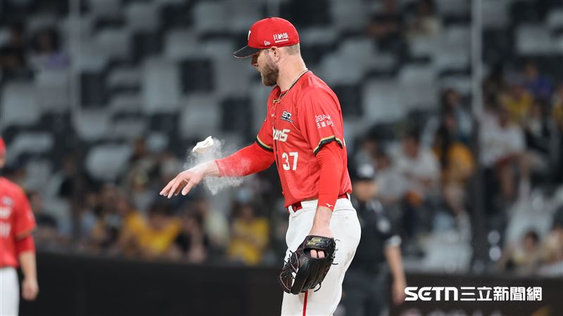 台灣新聞通訊社-中職/半季奪冠倒數!鋼龍期待重溫2023年榮耀 無奈延賽主場封王恐無望