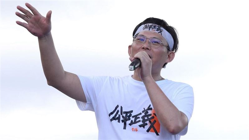 台灣新聞通訊社-黃國昌新書消費昔日戰友！賴品妤還原真相轟：下X政客