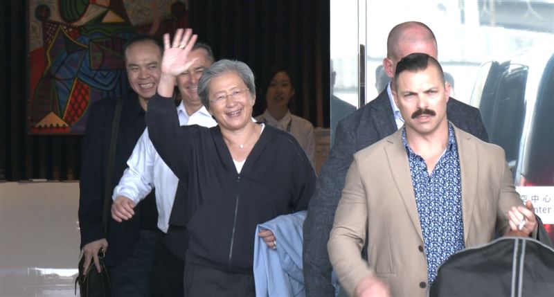 台灣新聞通訊社-COMPUTEX卡司「瘋狂」 她問:台灣前景這麼好,到底誰還想被統?