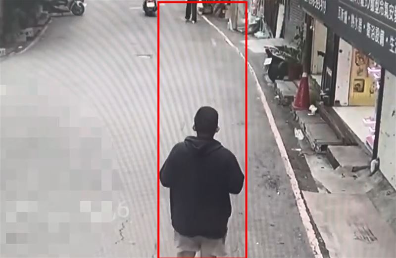 台灣新聞通訊社-買早餐見妙齡女就跟蹤！新北男強闖社區還咬傷警　涉跟騷妨害公務收押