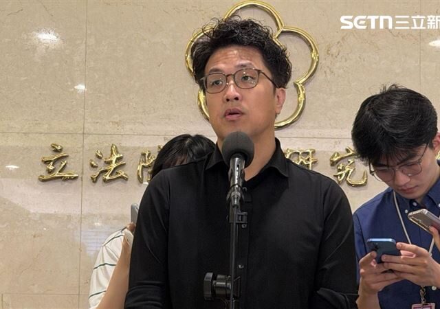 台灣新聞通訊社-蔣萬安擬推15條公車專用道！沈伯洋曝一個月前已提「終於火速從善如流」