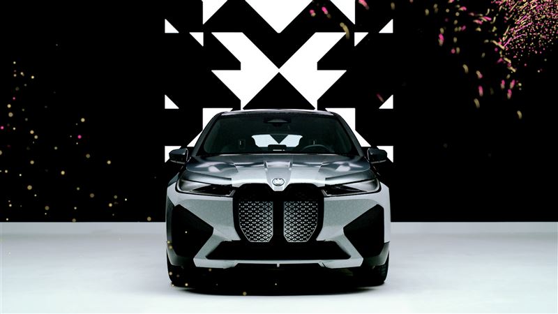 台灣新聞通訊社-一秒變換車身顏色 BMW車身顏色想換就換