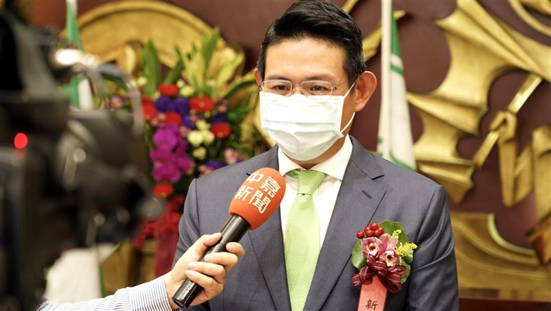 台灣新聞通訊社-前新北議員黃俊哲涉收賄詐補助款　遭羈押禁見