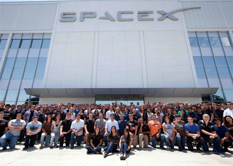 台灣新聞通訊社-陪馬斯克造火箭!SpaceX掛牌爆富 工程師身價飆破8.8億