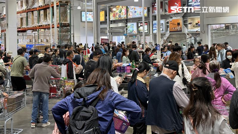 台灣新聞通訊社-20年老會員刷卡入場！好市多店員「驚吐1句」她秒鼻酸