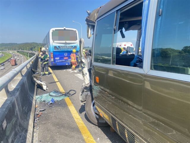 台灣新聞通訊社-軍演考察行程撞遊覽車！軍巴女駕駛「撞到斷指」初判事故原因出爐