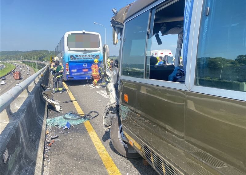 台灣新聞通訊社-軍演考察行程撞遊覽車!軍巴女駕駛「撞到斷指」初判事故原因出爐