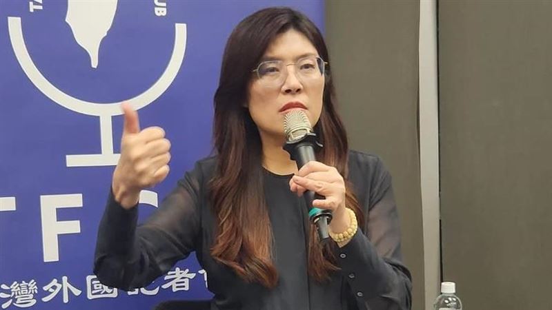 台灣新聞通訊社-六四天安門坦克輾中國民主夢！她嗆鄭麗文：別拿躺平換和平騙我