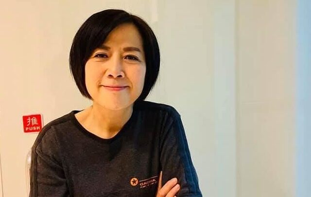 台灣新聞通訊社-黃智賢深夜狂回Threads護兄！所有「稱讚黃偉哲留言」全回：謝謝