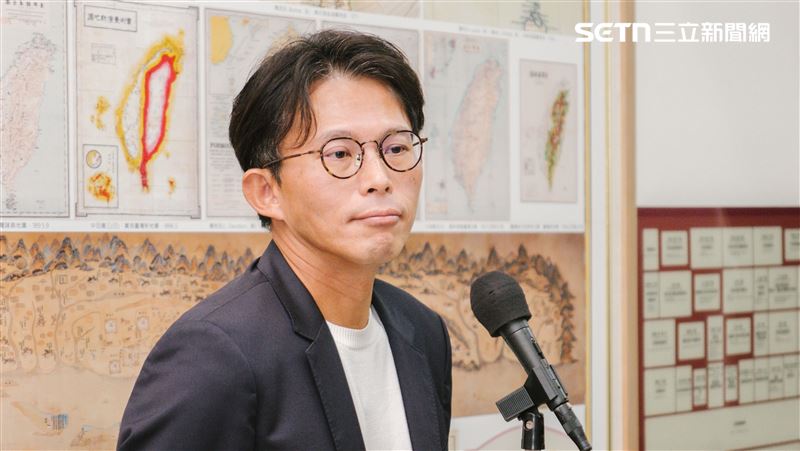 台灣新聞通訊社-新書控「戰友落跑」！黃國昌喊「都是客觀事實」：對政治攻擊感到遺憾