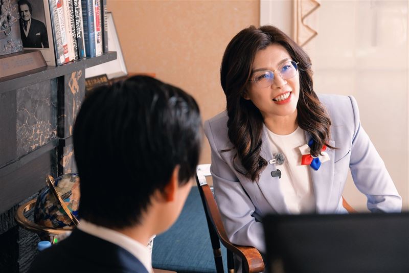 台灣新聞通訊社-自曝訪美「最重要使命」　鄭麗文再喊：美國是恩人「大陸是親人」
