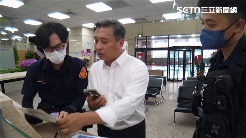 台灣新聞通訊社-民眾驚睹藝人王中平　急奔銀行臨櫃驚惶欲領500萬　真相好暖心