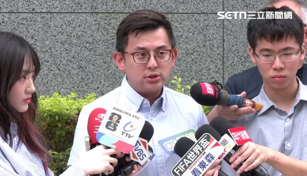 台灣新聞通訊社-為何洪慈庸小產仍到場？卓冠廷還原內幕：黃國昌下令「5立委都要到」