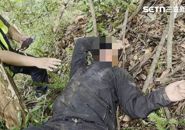 台灣新聞通訊社-紅牌重機倒南橫公路…騎士「滾落30米邊坡」渾身傷困3hrs才獲救送醫