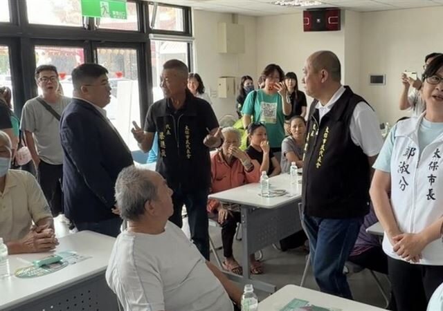 台灣新聞通訊社-太保市長選戰火藥味濃！鄭淑分突襲呂慧瑜客廳會　蔡易餘爆氣