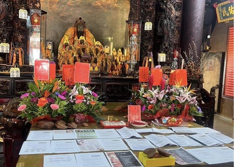 台灣新聞通訊社-鹿港護安宮王爺盃歌唱賽登場!神明親選評審「省很大」信眾讚嘆