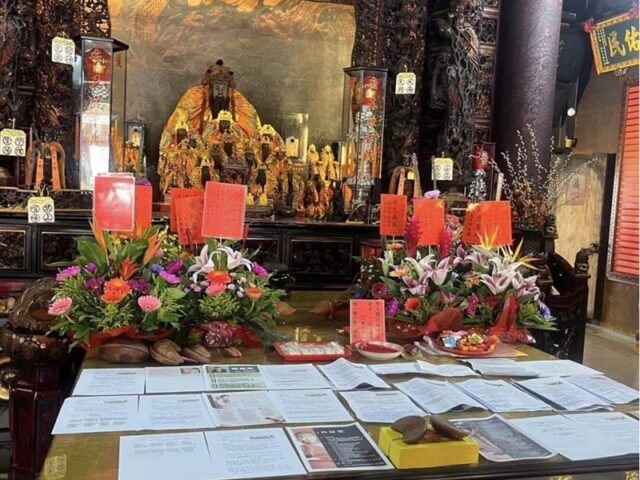 台灣新聞通訊社-鹿港護安宮王爺盃歌唱賽登場！神明親選評審「省很大」信眾讚嘆