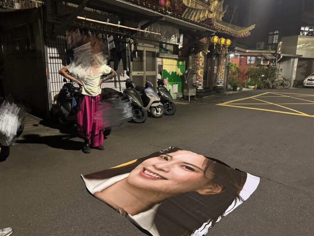台灣新聞通訊社-鍾沛君布條「整張臉被挖走」法籍男偷去當題材！落網急喊：有藝術價值