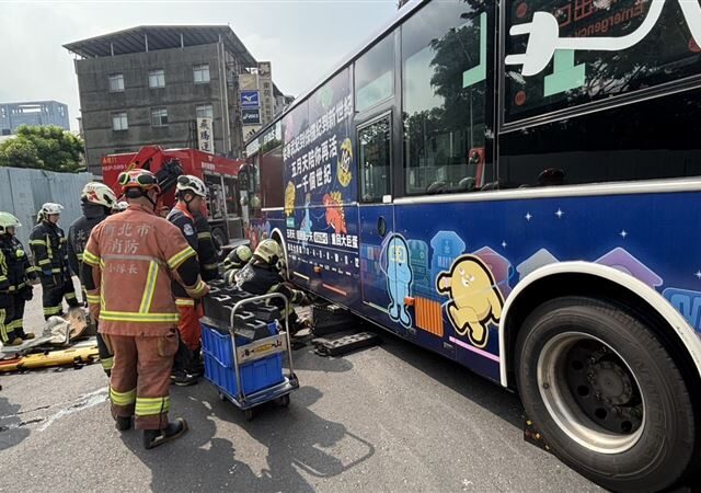 台灣新聞通訊社-快訊／新北市議員周勝考前妻遭公車輾過　傷重搶救不治