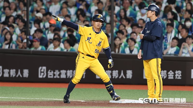 台灣新聞通訊社-中職／百萬爪迷出動！兄弟明星賽8席領先　江坤宇「奪還」人氣王