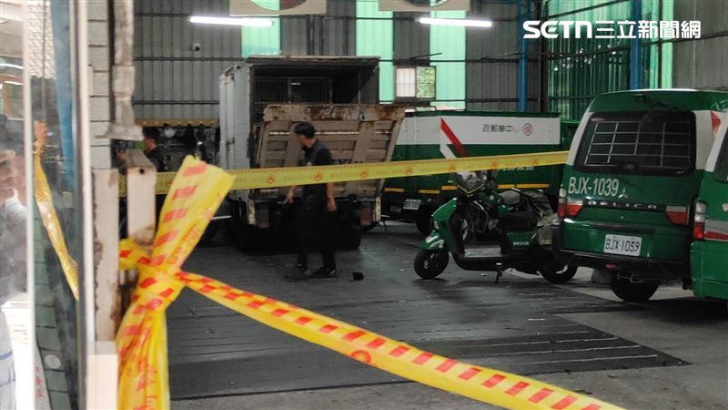 台灣新聞通訊社-郵局外包工慘死刀下！哥認屍悲曝淒慘死狀…被開腸破肚「幾乎看到心臟」