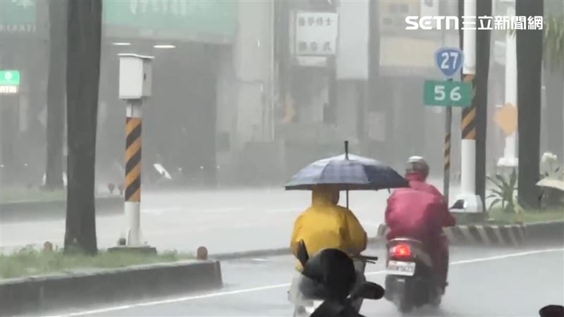 台灣新聞通訊社-快訊／雨彈狂襲！東琉線緊急宣布「提早末班船」　 中午起改停靠鹽埔港