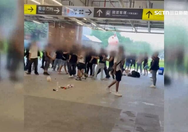 台灣新聞通訊社-近60名移工台中車站大亂鬥！警逮4嫌擴大追