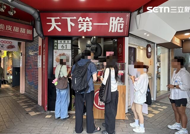 台灣新聞通訊社-直擊／抵制惡房東有效？一脆、倆倆脆發文互控　2週後排隊人潮曝