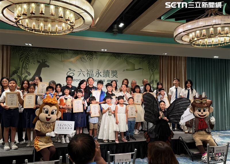 台灣新聞通訊社-「出道即巔峰」首次畫蝴蝶就奪冠!5歲雙胞胎抱回永續獎 驚豔作品曝